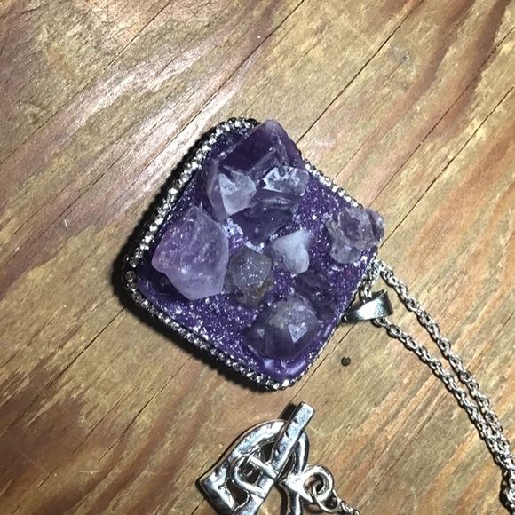 Designmefab handmade chipped amethyst necklace - Picture 2 of 9